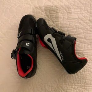 Peloton spin shoes 40